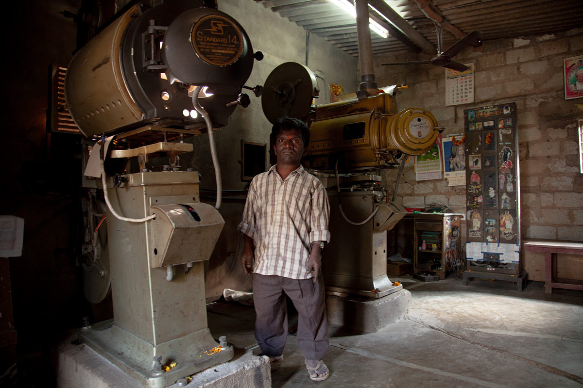 <span style="color:white">Nambu Deshwara Tent, Bangalore, 2009</span>